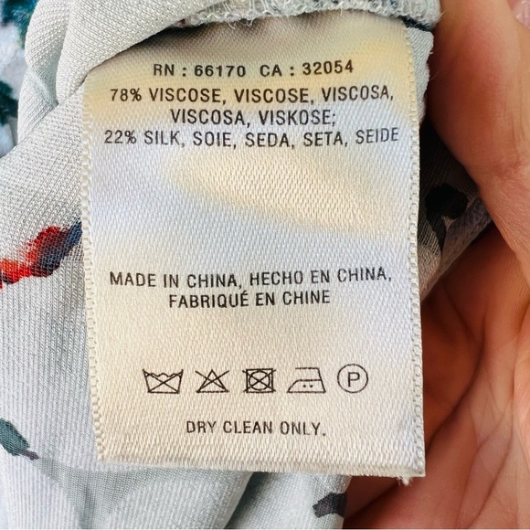 ANTHROPOLOGIE MAEVE VELVET BURNOUT FLORAL POLKA DOT WRAP TOP SIZE SMALL - Picture 5 of 6